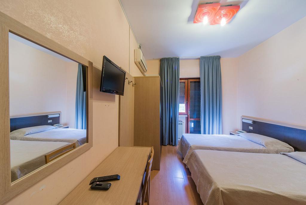 Hotel Del Camerlengo Fara San Martino Δωμάτιο φωτογραφία