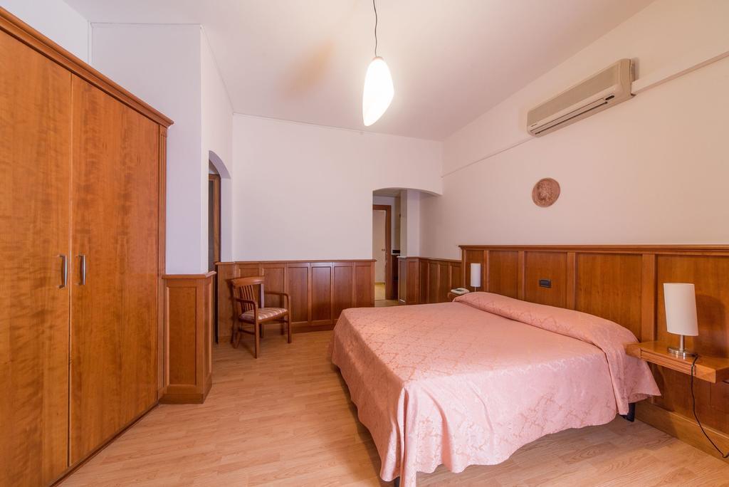 Hotel Del Camerlengo Fara San Martino Δωμάτιο φωτογραφία