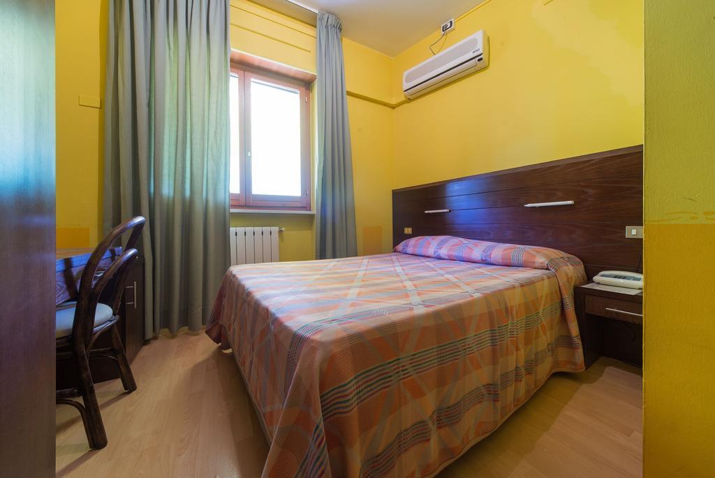 Hotel Del Camerlengo Fara San Martino Δωμάτιο φωτογραφία