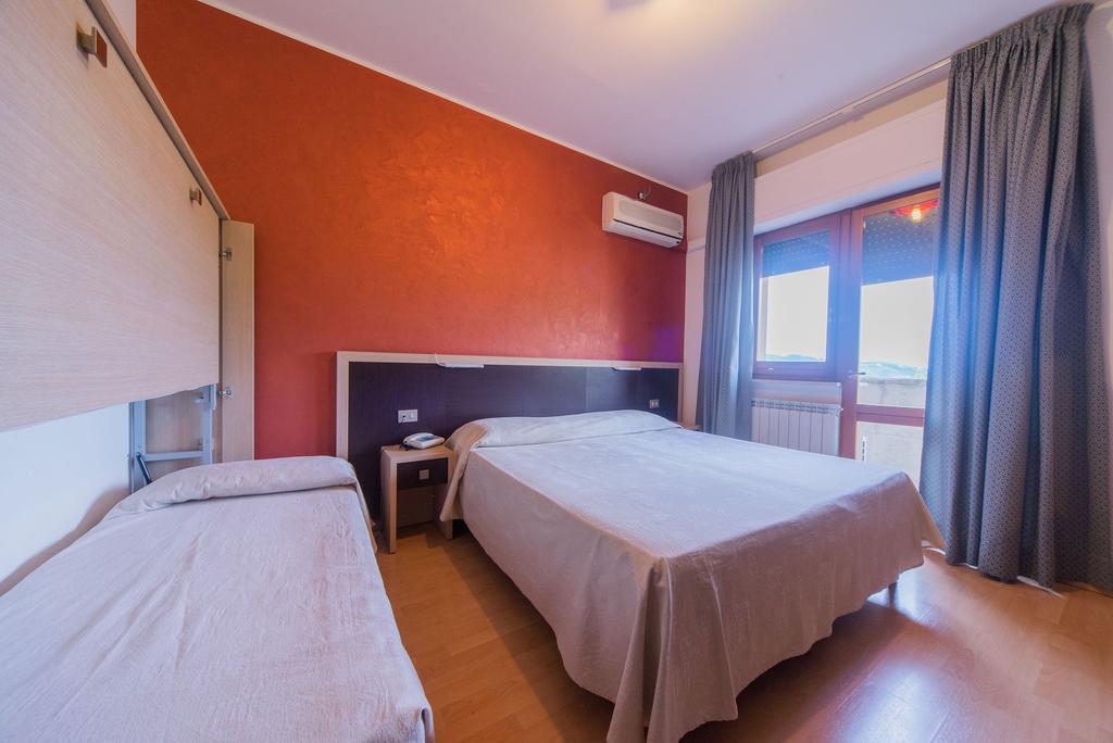 Hotel Del Camerlengo Fara San Martino Δωμάτιο φωτογραφία
